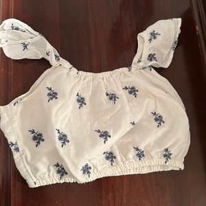Abercrombie and Fitch Cotton Blue Embroidered Lace White Crop Top Size XS